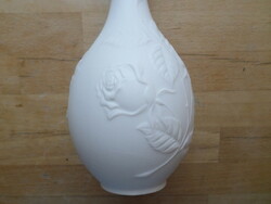 Kaiser M.Frey rózsás mintázatú fehér biszkvit porcelán váza