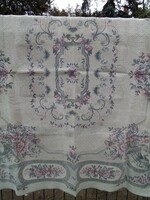 Old, retro, machine-woven, tapestry-like, floral tablecloth 1. All discounted