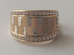 Women's gold ring