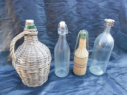 Pin-on bottles, jug. In perfect condition according to the photos.