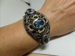 Huge silver alloy bracelet / wristband