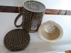 Oil drop patterned tea cup with filter lid