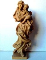 Dreamy large-scale statue of Mary with the child Jesus