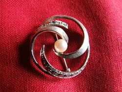 Silver badge with pearls and marcasite (171217)
