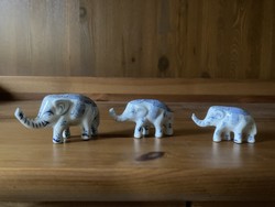 Kisméretű porcelán elefánt család