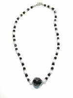 Black and white crystal necklace (1127)