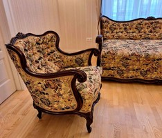 Wonderful sofa for the 19/20. About the turn of the century! In a high-class apartment, a castle, in a luxurious environment!