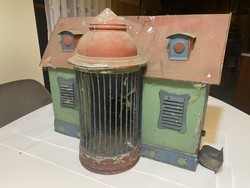 Tin birdhouse