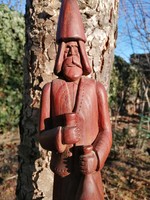Borosgazda - 39 cm faragott szobor (Faragó Zoltán alkotása)