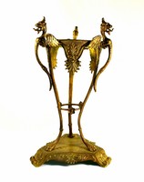 XIX. No. Bronze vase holder historicizing with griffins