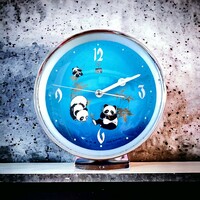 Retro design panda watch