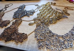 Extravagant bronze lace necklaces for prom season! 4 Kind of