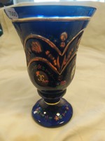 Cseh csiszolt, festett üveg váza