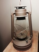 Régi petróleum lámpa