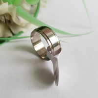 Brand new, silver, recessed edge ring - usa sizes 8 and 10