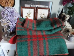 Huge size, very warm, thick wool blanket 240 x 180 cm, with a nice classic color combination