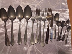 15 pieces of antique alpaca, silver-plated, copper, pewter, porcelain cutlery in one