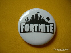 Fortnite plastic badge