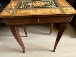 Music table inlaid