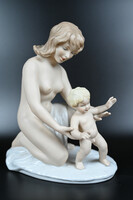 Large wallendorf porcelain statue of a mother with her child
