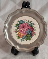 Pink pewter plate, faience bowl, wall decoration (l4447)