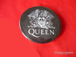 Queen plastic badge