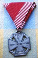 War medal Charles troop cross with hard war ribbon t1-