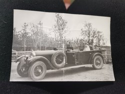Antik fotó a családi autóval