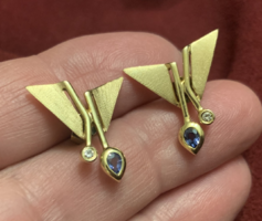 Art deco gold earrings with diamond-sapphire stones