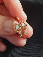 Beautiful antique gold earrings with precious opal