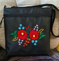 Embroidered side shoulder bag