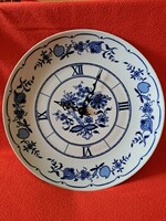 (Meisseni) hagyma mintás ILMENAU / HENNEBERG porcelán falióra / tányéróra