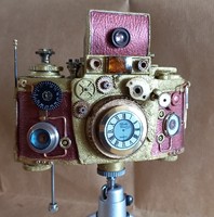 Steampunk design exacta varex ii. The camera watch
