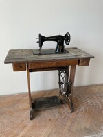 Singer sewing machine sewing table
