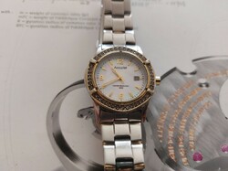 (K) beautiful women's accurist watch with steel case