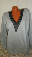 Soft, warm fleece sweater with lace neck ( 42-44 )