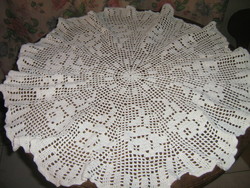 Beautiful antique vintage handmade crocheted round rosy curled tablecloth