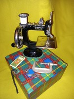 Antique rare singer toy children's toy sewing machine box