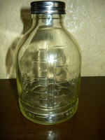 Glass measuring bottle