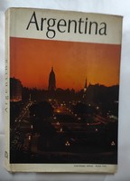 Argentina (trilingual book about Argentina)