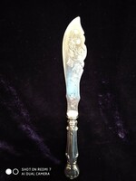 Butter knife with antique English silver (925) handle, silver-plated blade.