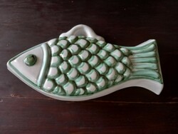 Fish-shaped ceramic baking dish