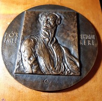 Czinder antal: pór bertalan, bronze commemorative medal on a wooden board