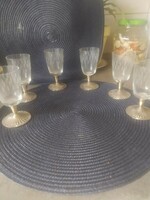 Decis stemmed glass with a retro metal base