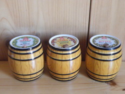 Porcelain barrels with brand wermouth label - not marked, but in principle from Hóllóháza -