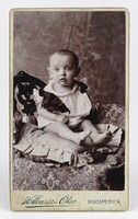 1Q277 Hollenzer és Okos műterme : Antik csecsemő fotográfia ~ 1900