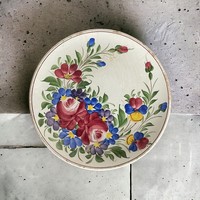 Retro design ceramic decorative plate with flower pattern, wall plate