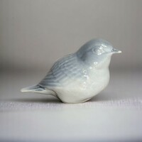Retro, vingage porcelain bird statue