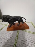 Lion statue table decoration metal alloy