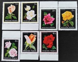 S3512-8sz / 1982 roses ii. Line of stamps, mail-clear arched edge